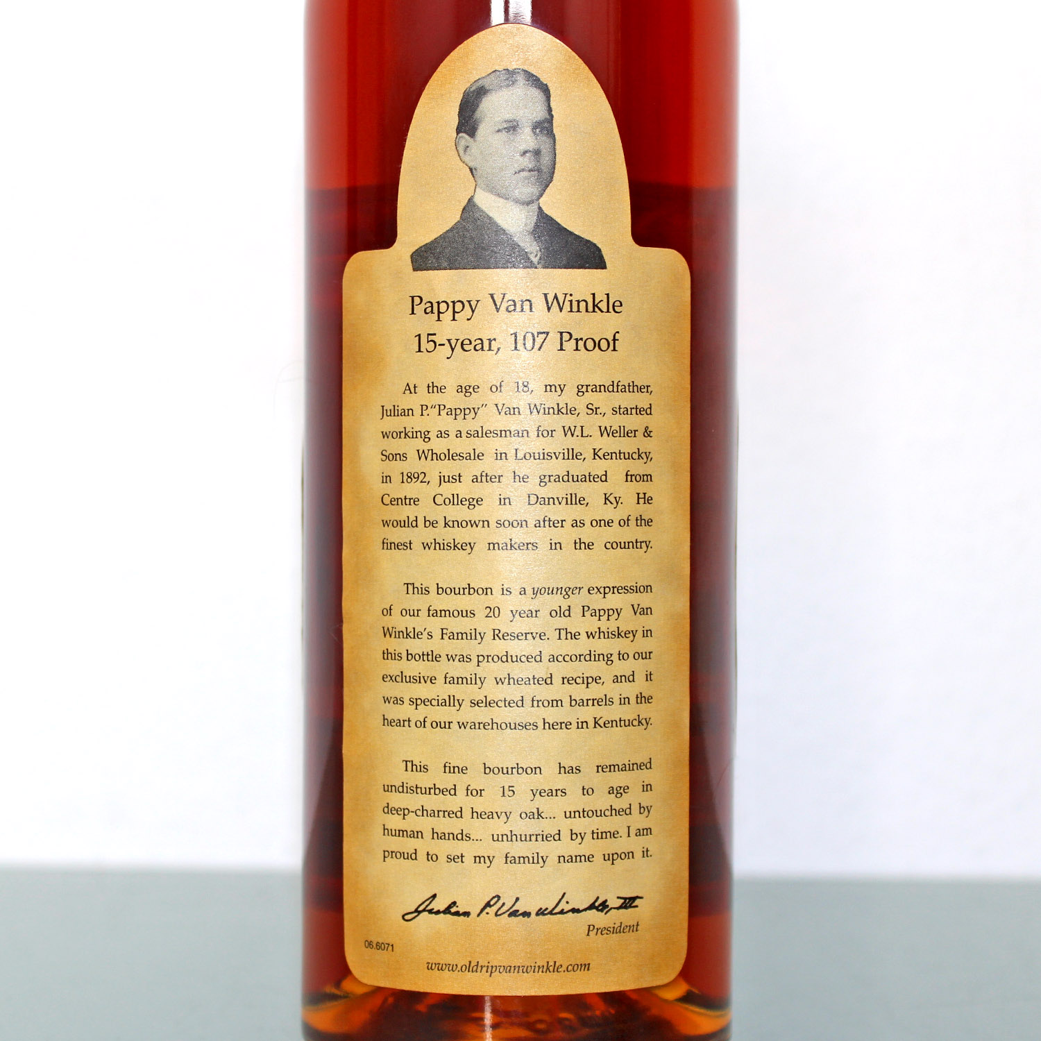 Pappy Van Winkles Family Reserve 15 Years Old Whiskey Label Back