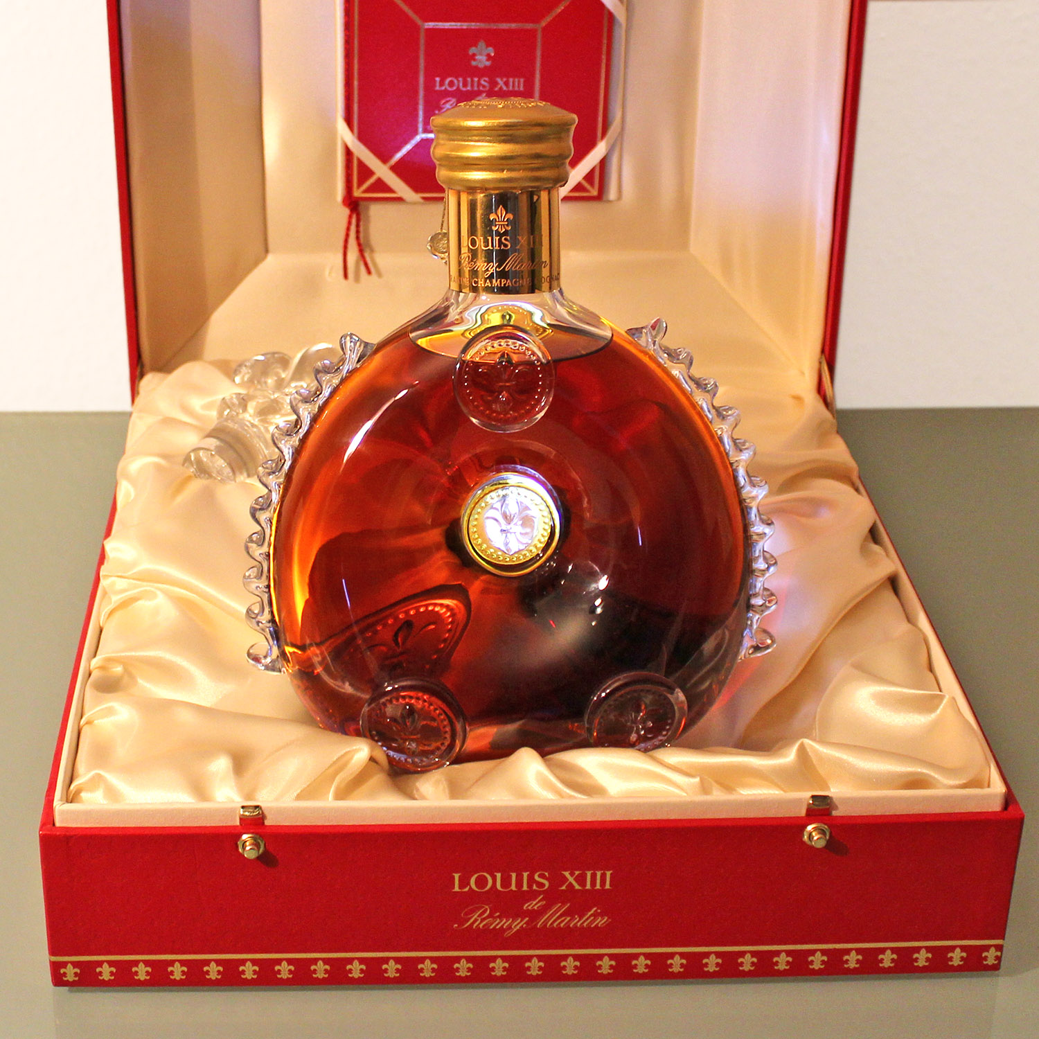 Remy Martin Louis XIII Magnum Front