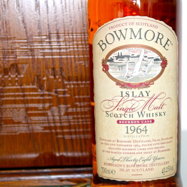 Bowmore 1964 38 Years Old Bourbon Cask Front Label 1