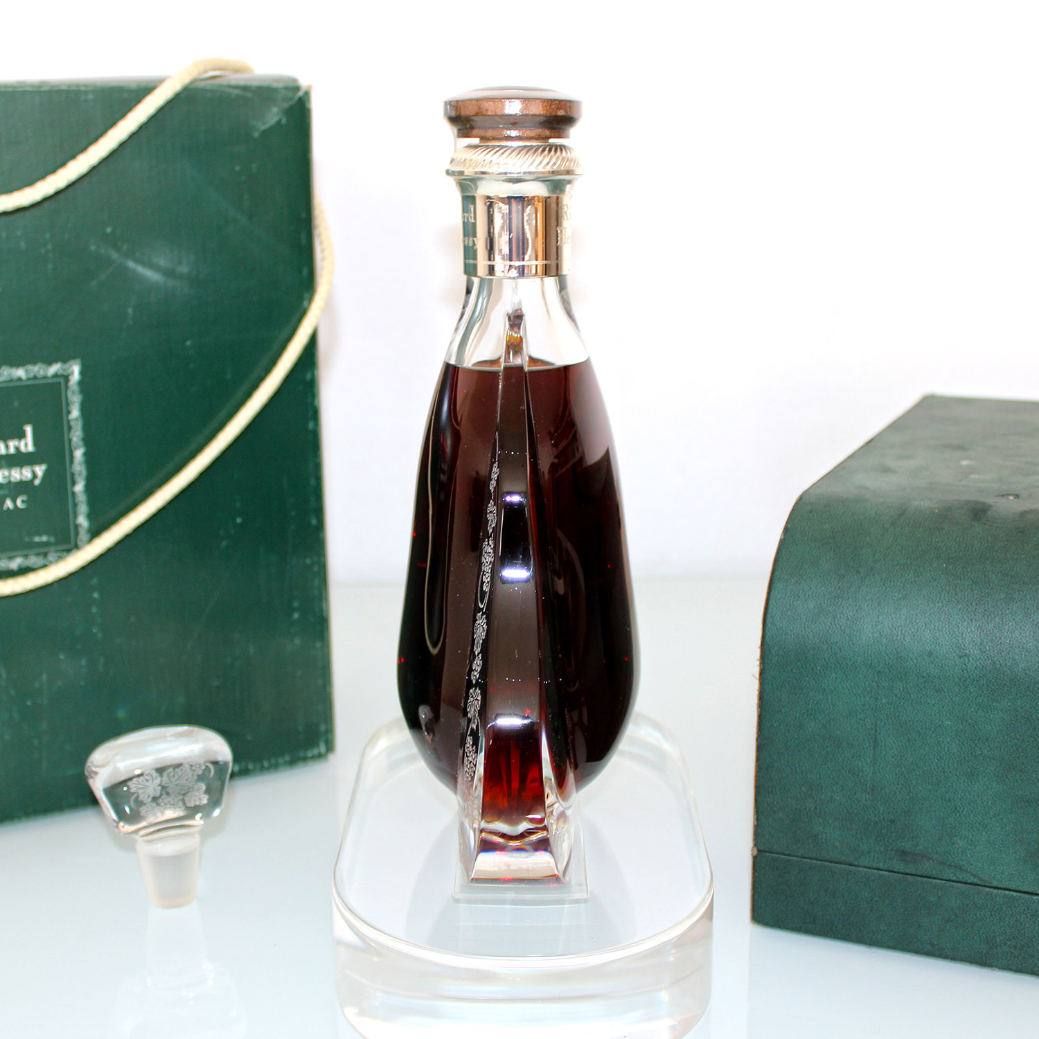 Richard Hennessy Cognac 1990s incl Display front side 1