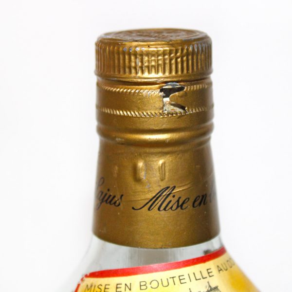 J.Bally 1985 Rhum Vieux capsule