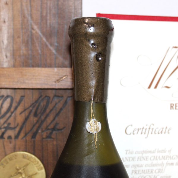 Remy Martin 1724 1974 Cognac wax capsule